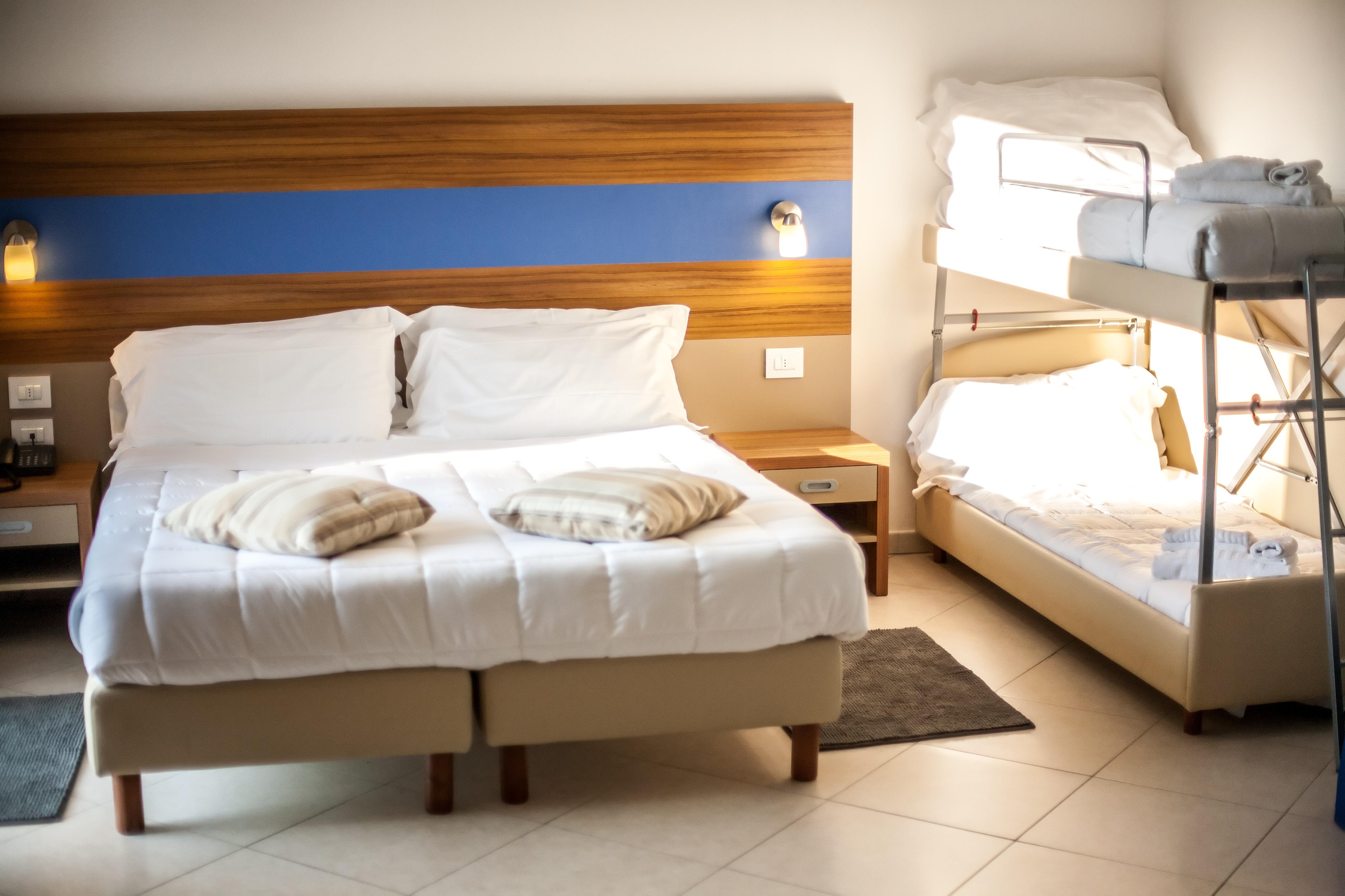 Hotel Oceanomare Punta Marina Exterior photo