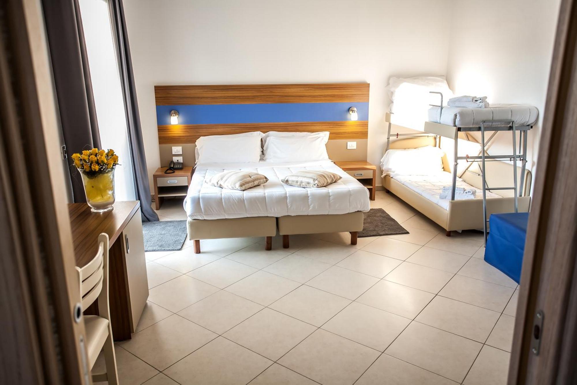 Hotel Oceanomare Punta Marina Room photo